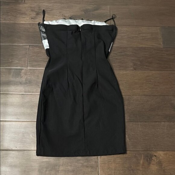 G.L.A.M. Elegant Black and Gray Strapless mini Dressmedium - Picture 4 of 6